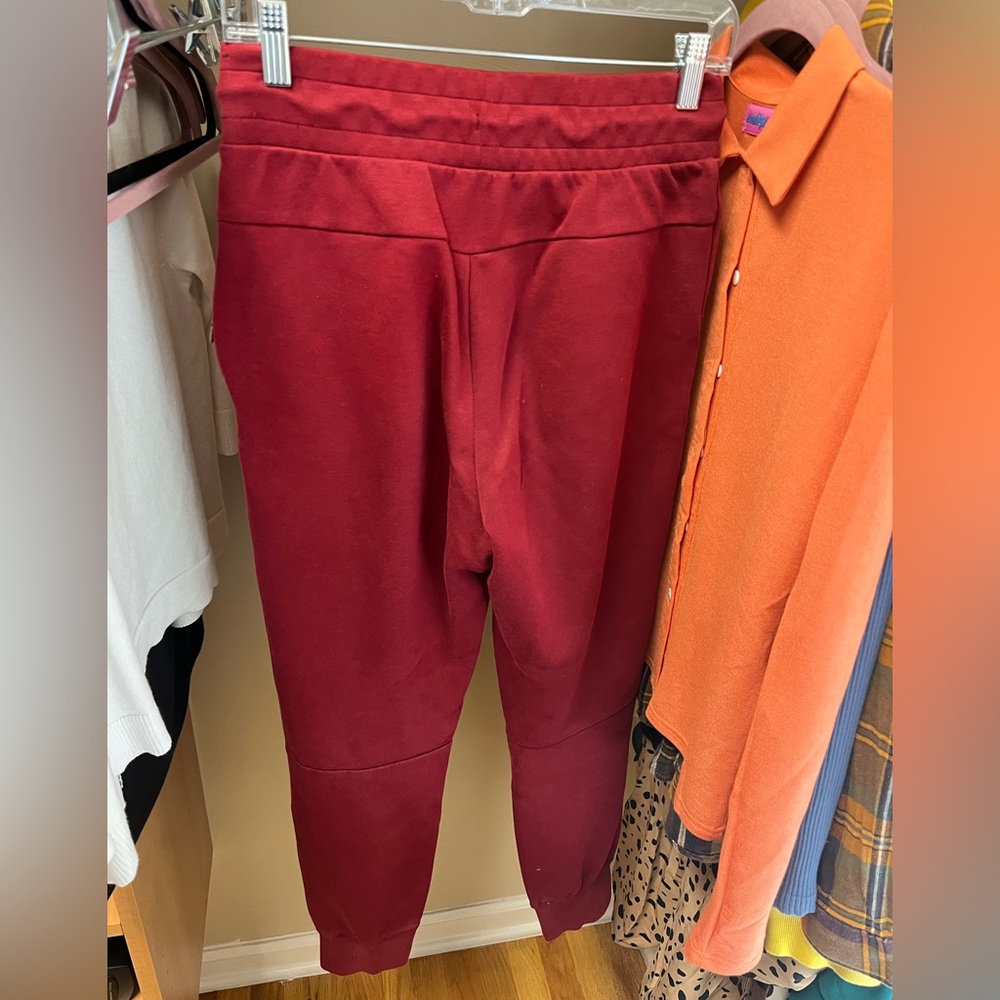 burgundy nike fleece sweatpants